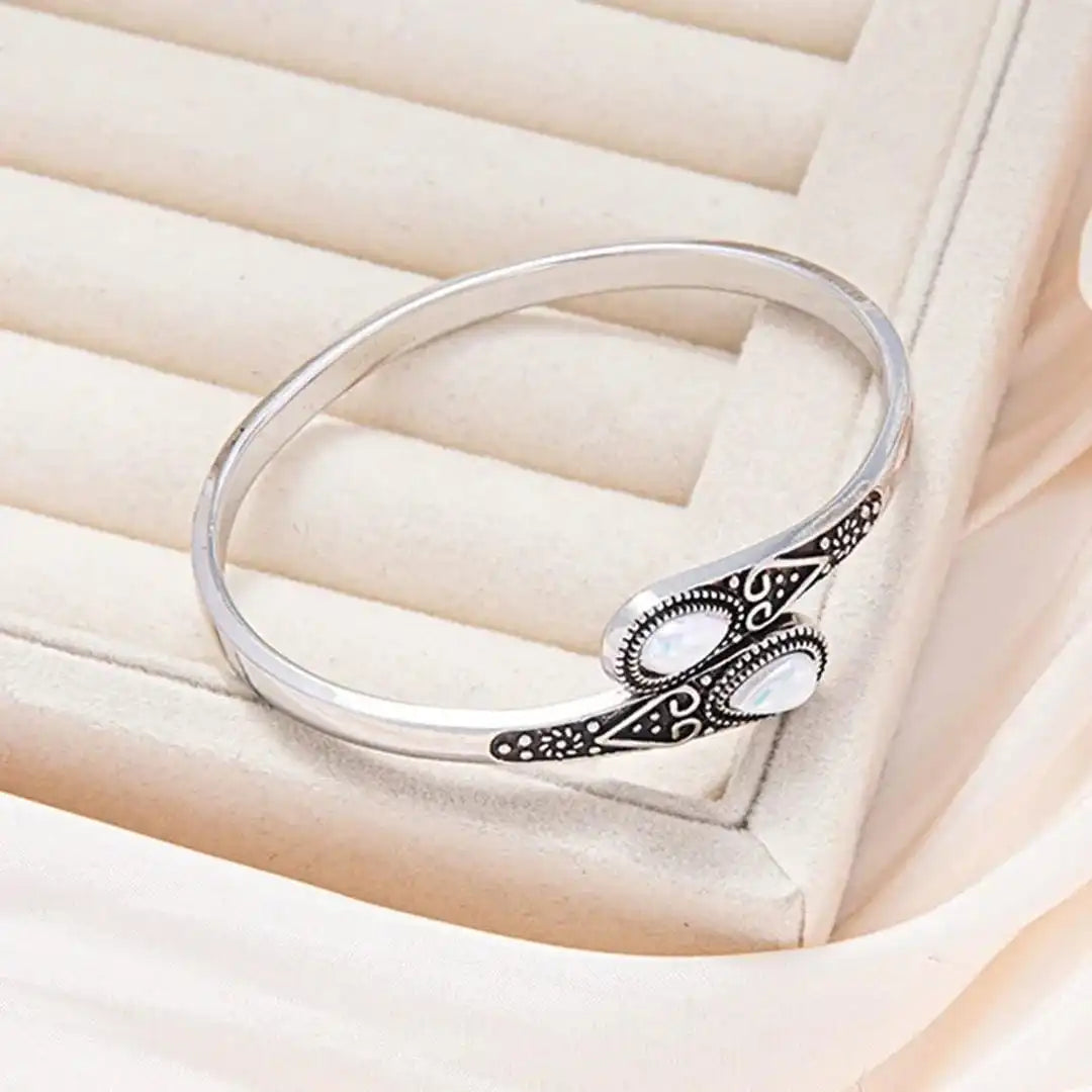 Vintage Bracelet with colorful Gems &amp; Tribal Design